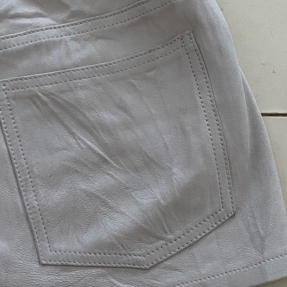 Current/Elliot Goat Leather Boyfriend Short - Picture 9 of 16
